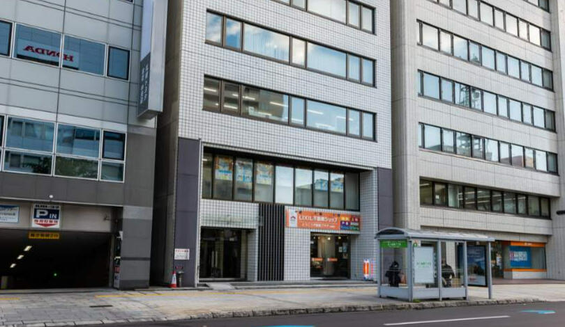 Street view of several buildings in Sapporo for the Match.Points office
